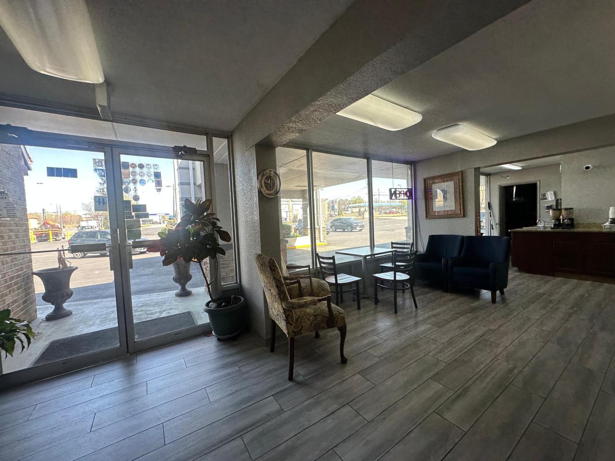Executive Inn Locust Grove By Capital O Esterno foto